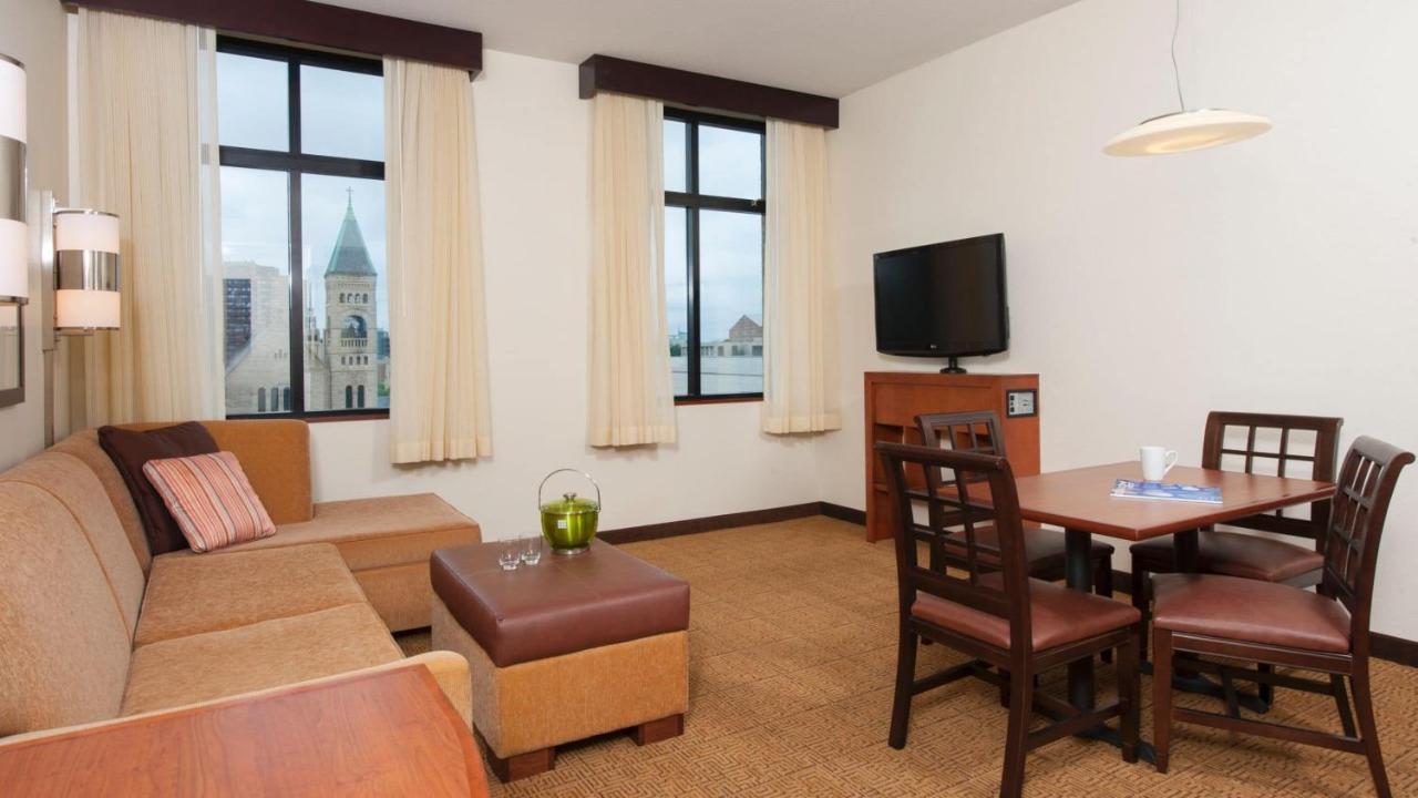 Hyatt Place Des Moines Downtown Екстериор снимка